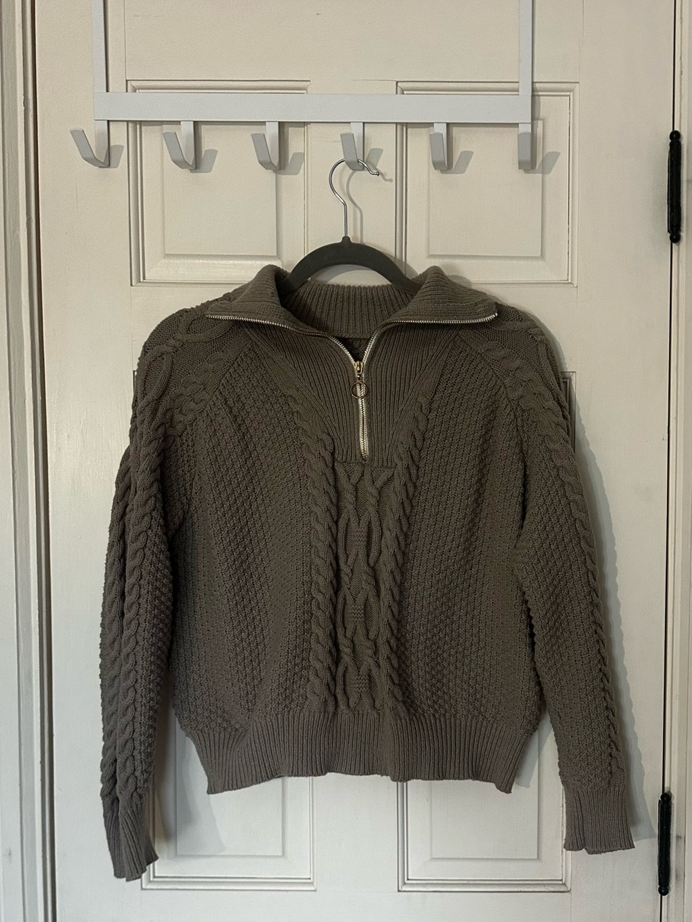 Women’s Cable Knit Half-Zip Sweater – Taupe